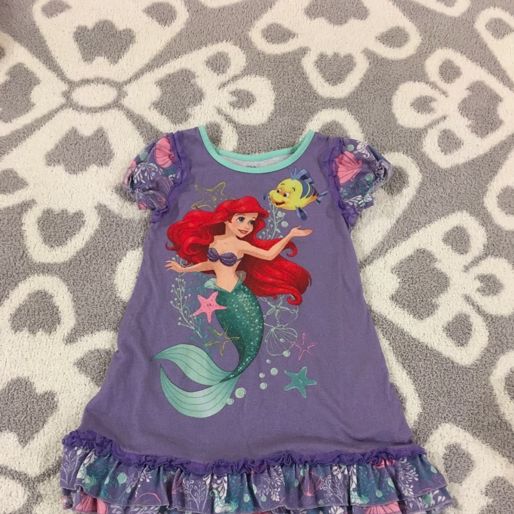 Girls nightgown